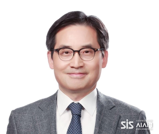 윤석열 대통령은 18일 공정거래위원장에 법학자인 한기정 서울대 법학전문대학원 교수를 내정했다.(사진=대통령실 제공)2022.08.18/시사1
