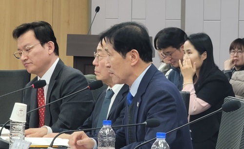 이학영 국회부의장이 직장 내 괴롭힘 관련 국회토론회에 참석했다.