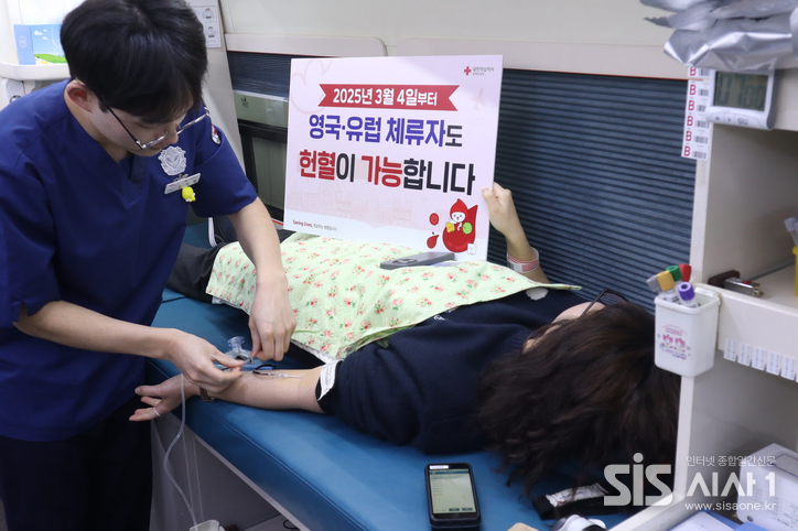 vCJD 헌혈기준 변경 후 헌혈에 참여한 혈액관리본부 주유리 직원 (자료 = 혈액관리본부)