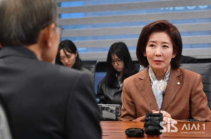 이명박 전 대통령 예방한 나경원 국민의힘 의원. / 나경원 의원실