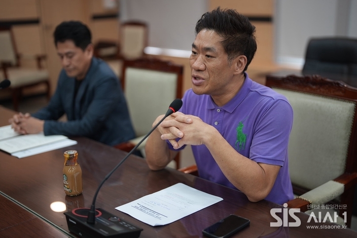 문성호 원공노 사무국장(오른쪽)이 발언하고 있다. (자료 = 원공노)