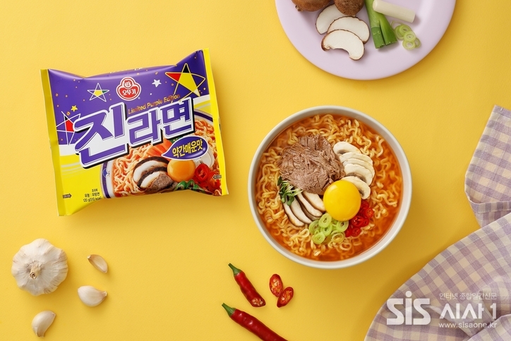 오뚜기 진라면 약간매운맛 연출컷 (자료 = 오뚜기)