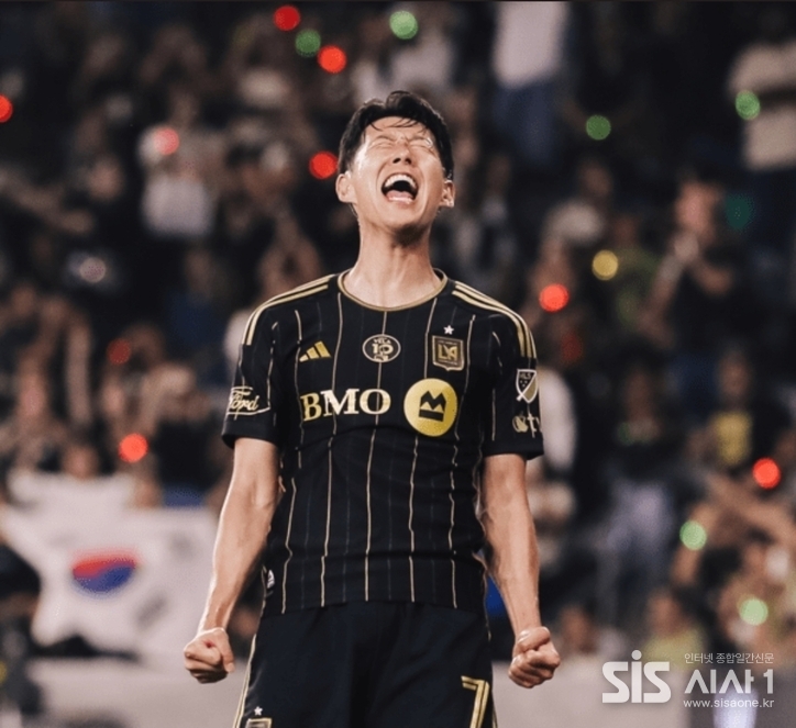  홈경기 역전 첫골을 터트리고 기뻐하고 있는 손흥민 3경기 연속득점을 하고 있다. 출처) LAFC홈페이지 글/사진 무단전제 및 복제사용금지