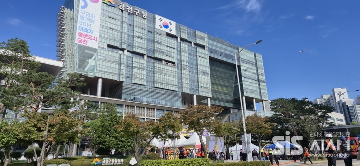 23일 금천구청과 금천구청역 일원에서 2025년 재난대응 안전한국훈련이 진행 중이다. / 박은미 기자