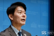 李대통령 첫 해외순방…與 “무너진 위상 제자리로 돌릴 것”