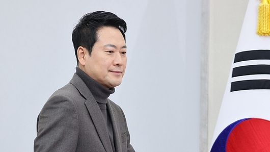 장동혁 “尹, 무죄추정 적용해야”…與 “위헌 정당 해산 대상”