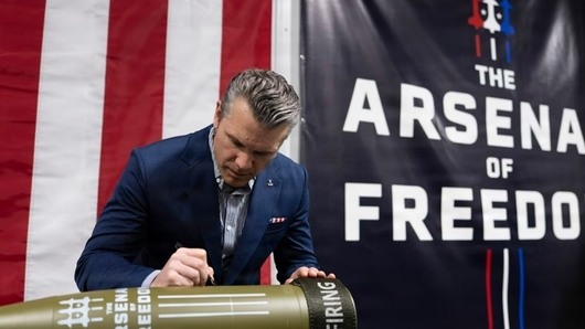 美 국방 AI 재편…트럼프, 앤트로픽 배제하고 오픈AI와 맞손