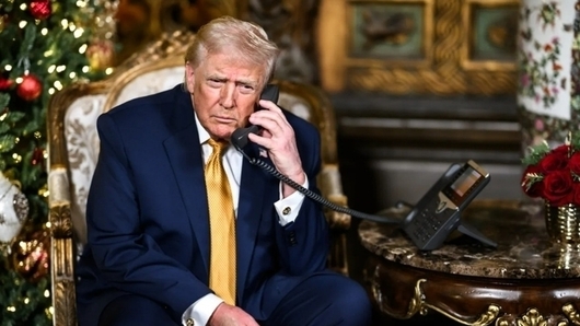 트럼프 “친미 후계자 찾기 어렵다”…이란, 하메네이 후계 지명