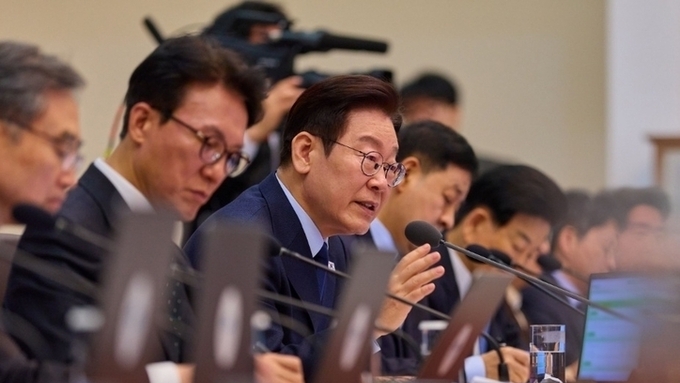 李대통령 “위기 대응·에너지 전환 위해 추가 재정 필요”