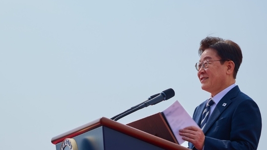 李대통령 “평화가 최고의 안보”…서해 수호의 날 기념식 참석