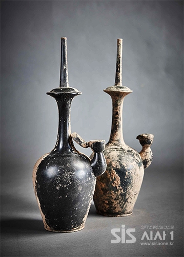 청동정병( 왼쪽), 청동정병 2(오른쪽)<사진제공=문화재청>